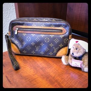 Louis Vuitton Marley Dragonne wristlet Clutch